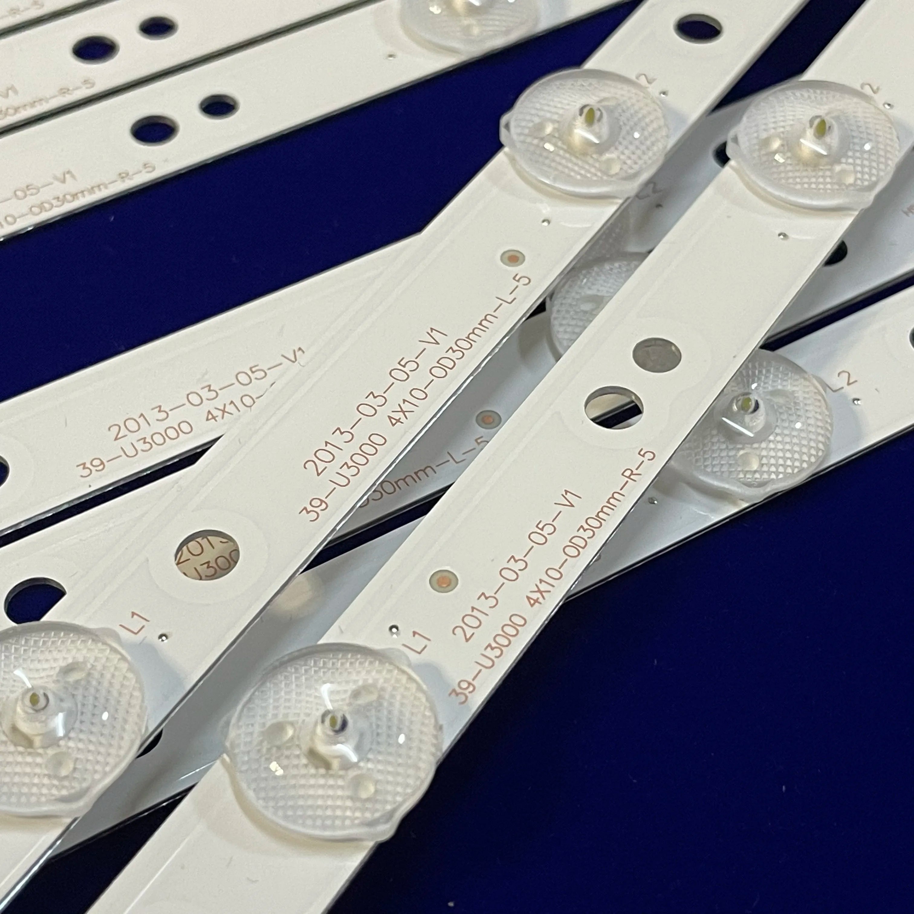 LED Backlight Strip For LD39U3200 LD39U3100 39-U3000 4X10-0D30mm-L-5 39-U3000 4X10-0D30mm-R-5