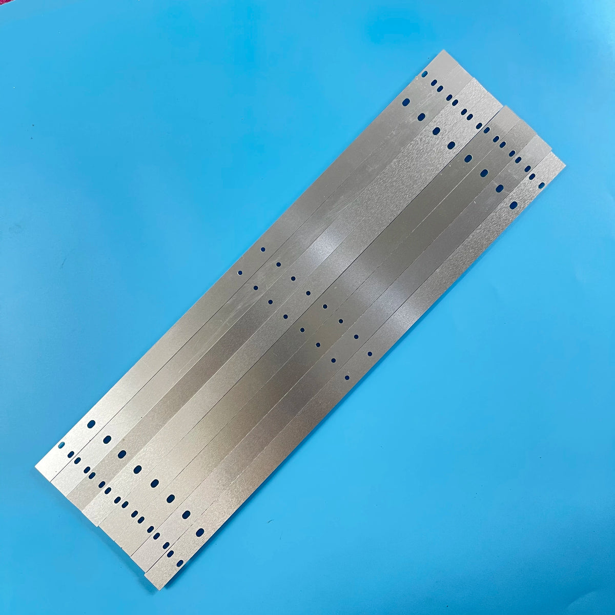 LEDBacklight Strip For Thomson T42E32HU Ph42b25dg Ph42b25 DP42D24 4C-LB420T-YH1A YH1B TCL-462C750(B3310)-6EA-L R 4C-LB420T-HQ2A