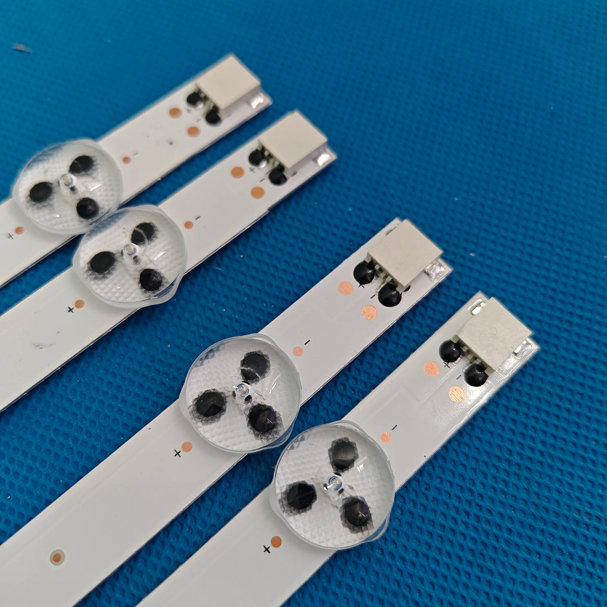 4pcs/set LED Backlight Strip for 32PFL3507 32LM340T 32PHG4900 LE32D1352 LE32H1461 32LM3400 32LS3400 6916L-1030A 6916L-1031A